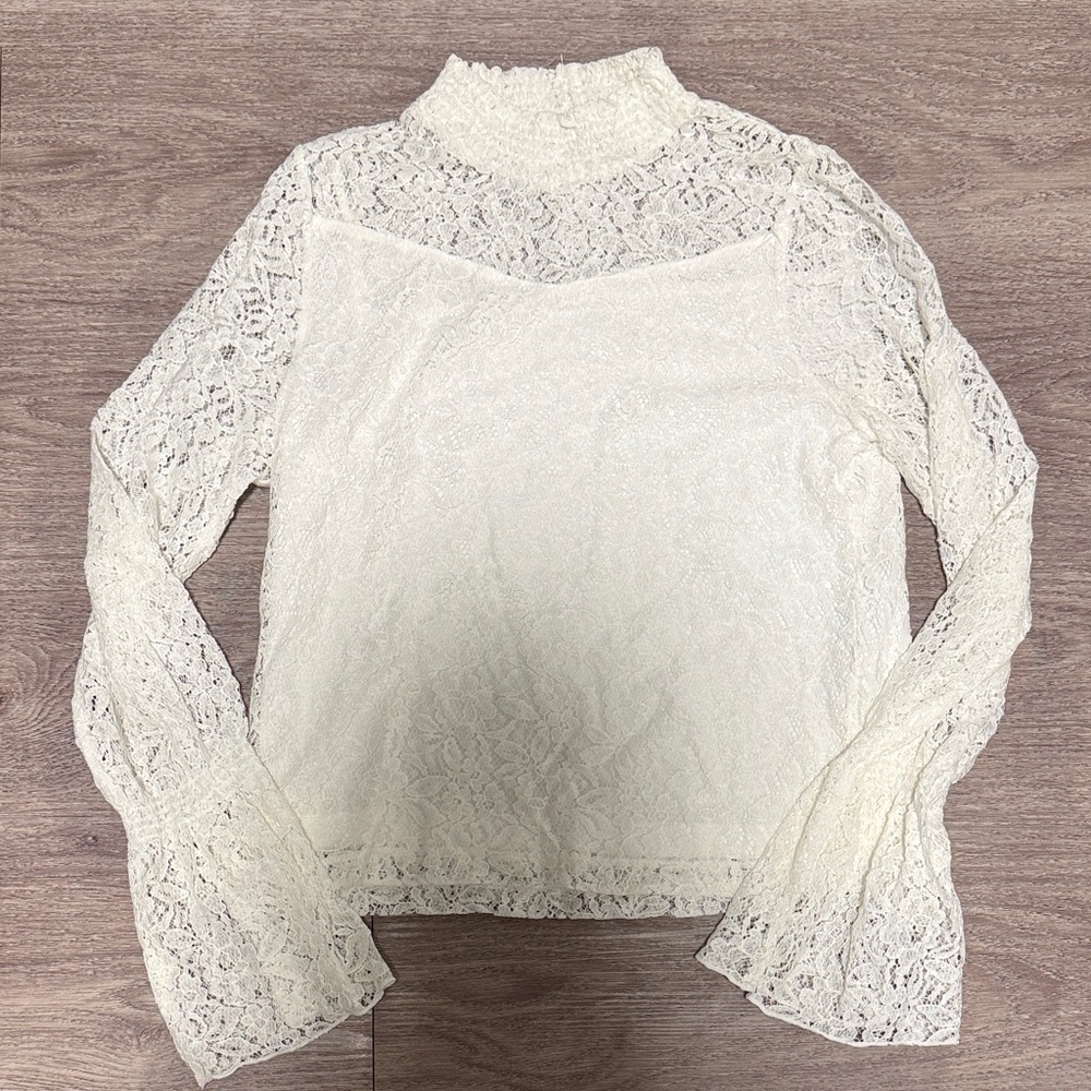 Moussy Women’s White Lace Long Sleeve Top
